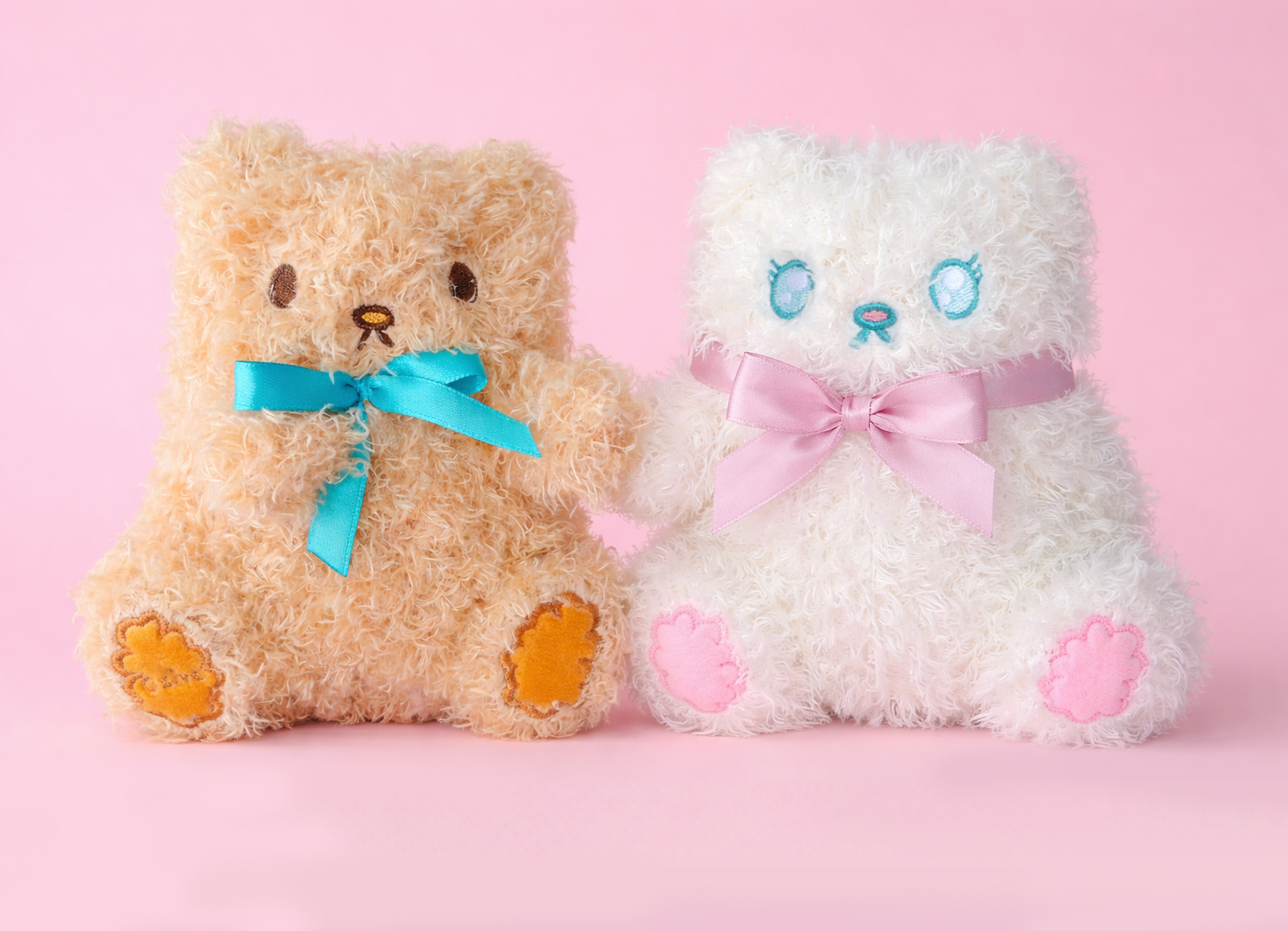 Osito & Clover Hand Holding Plush Keychain *PREORDER* - Glitter Bones Boutique